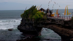 There is a second temple across a cliff bridge in the Tanah Lot complex
